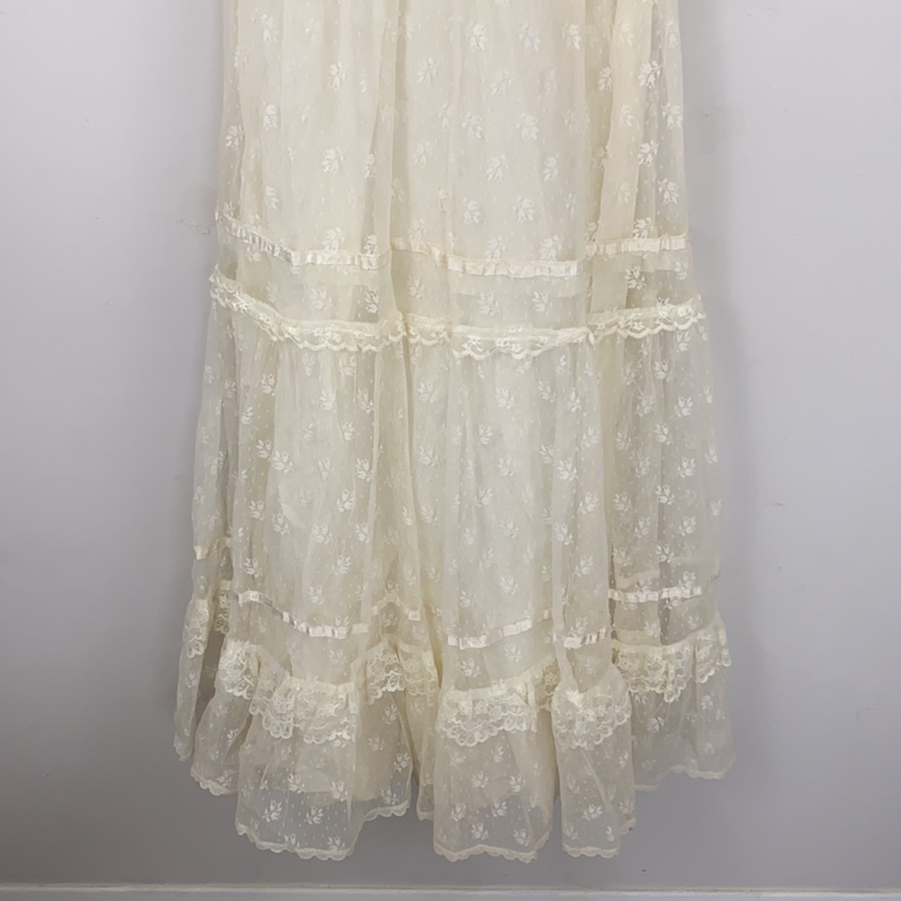 Gunne Sax Vintage Ivory Lace Victorian Wedding Dress - Picture 3 of 11
